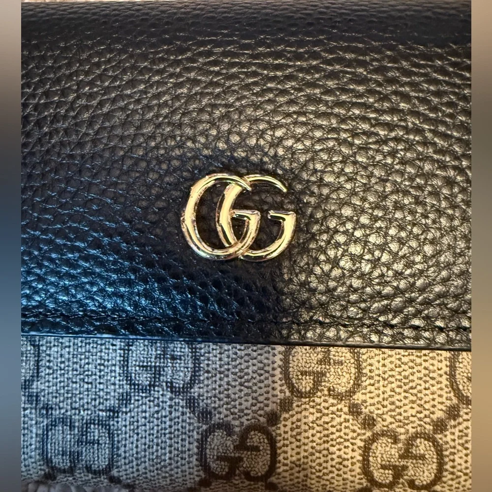 GG Black and Gold Crossbody Bag - Picture 2 of 7